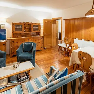 Apartment Radiosa - Stayincortina 